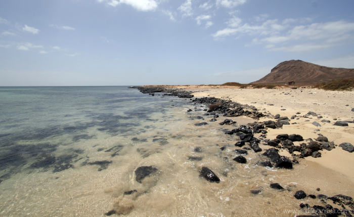 Caba?a de pescadores en Monte Leao, Isla de Sal (Cabo Verde)