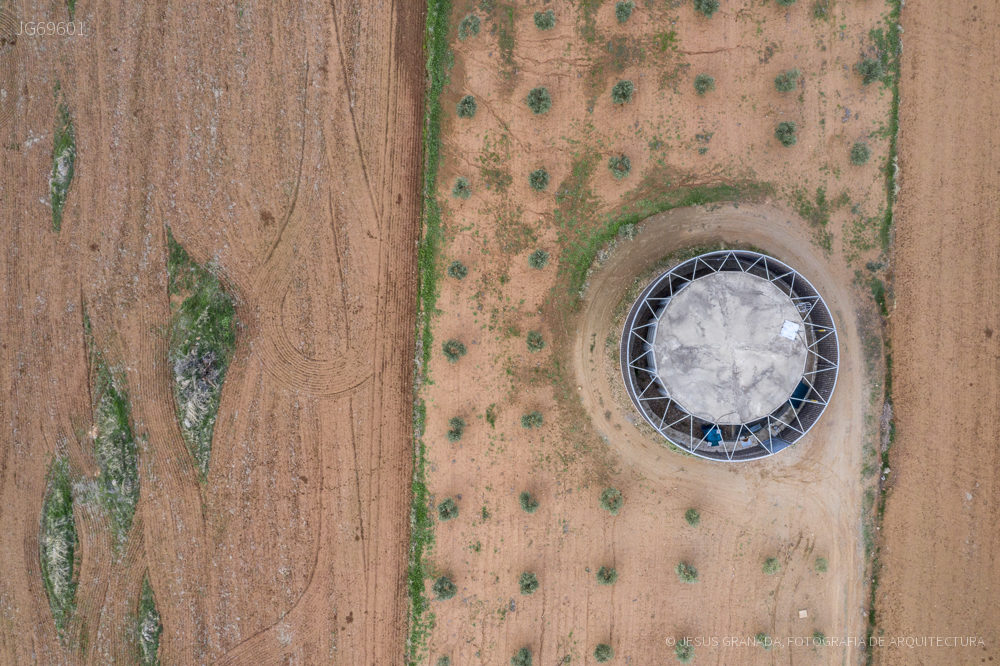 Depósito de agua en Palomas Depósito de agua en Palomas
